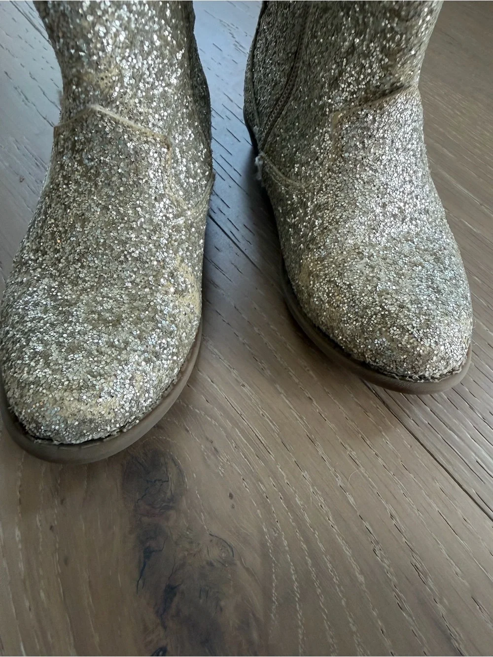 Cat&Jack Gold Glitter Heart Cowboy Boots, toddler size 9